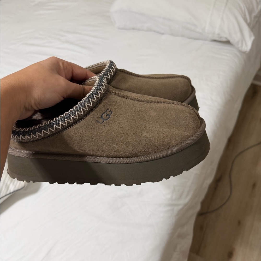 UGG Tazz II